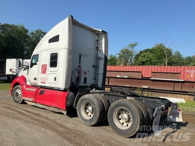 Kenworth T680 وحدات الجر