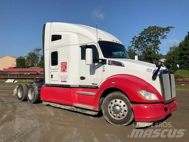 Kenworth T680 وحدات الجر