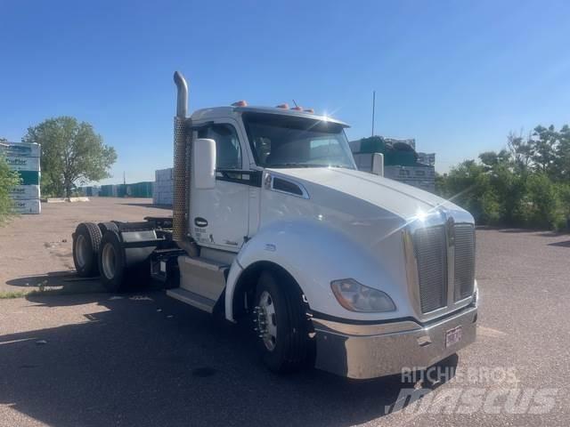 Kenworth T680 وحدات الجر