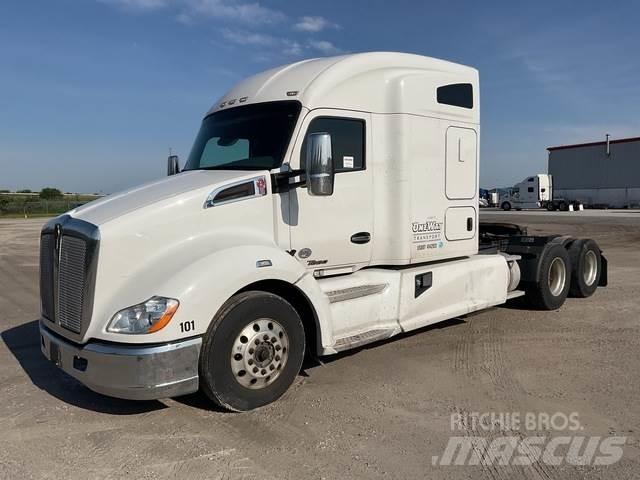 Kenworth T680 وحدات الجر