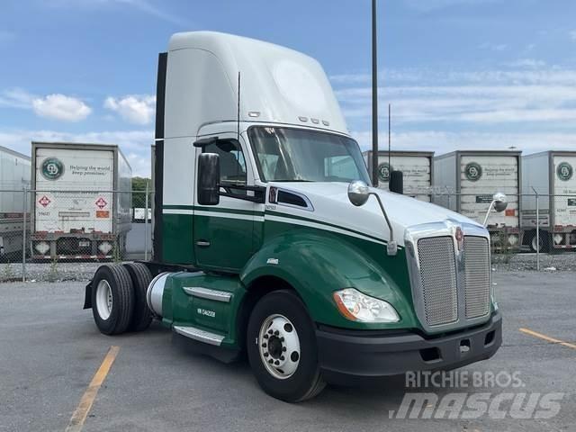 Kenworth T680 وحدات الجر
