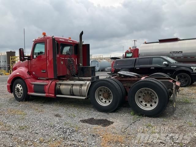 Kenworth T680 وحدات الجر