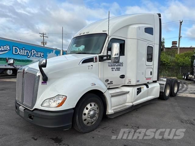 Kenworth T680 وحدات الجر