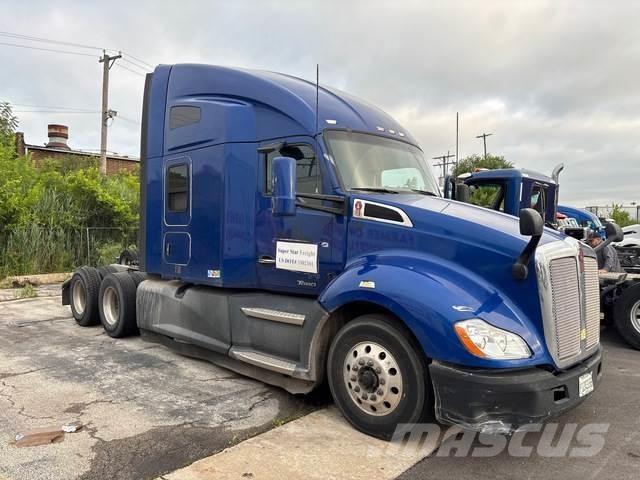 Kenworth T680 وحدات الجر
