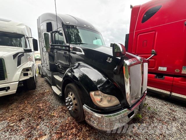 Kenworth T680 وحدات الجر