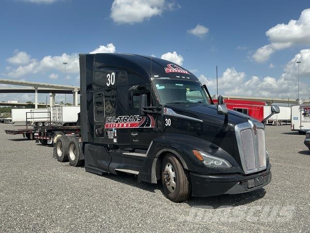Kenworth T680 وحدات الجر