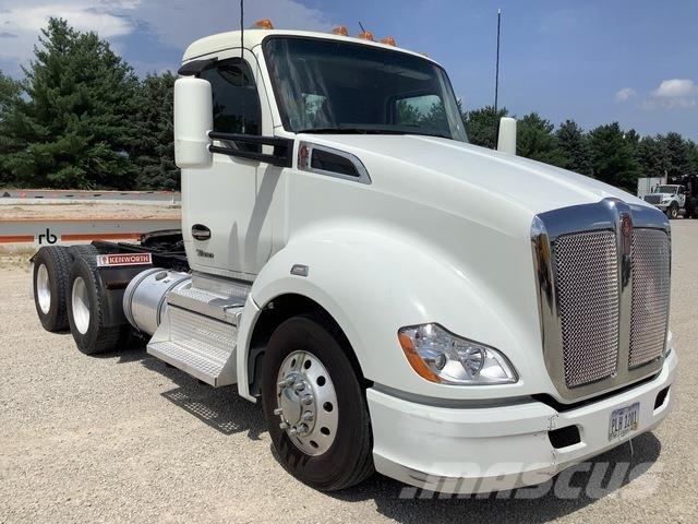 Kenworth T680 وحدات الجر