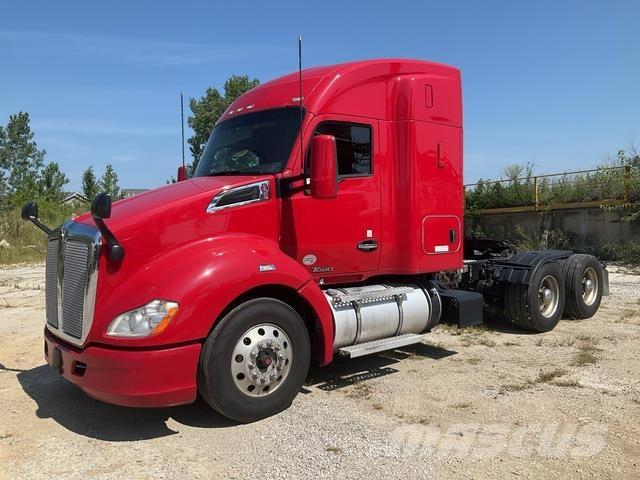 Kenworth T680 وحدات الجر