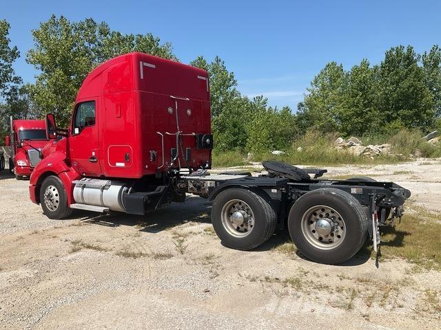Kenworth T680 وحدات الجر
