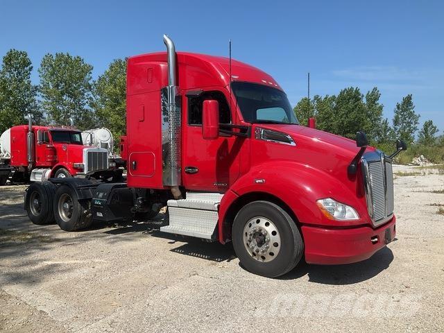 Kenworth T680 وحدات الجر