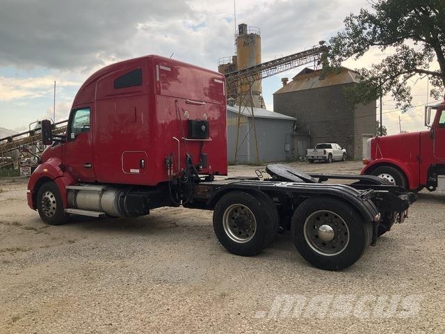 Kenworth T680 وحدات الجر