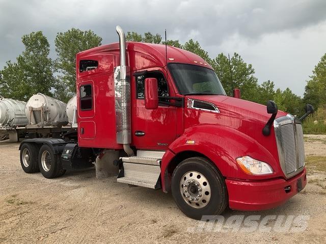 Kenworth T680 وحدات الجر