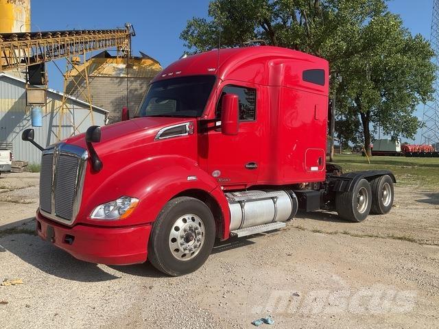 Kenworth T680 وحدات الجر