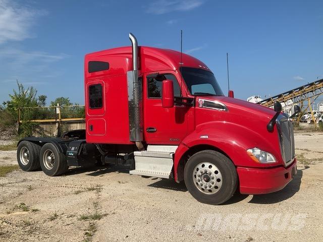 Kenworth T680 وحدات الجر
