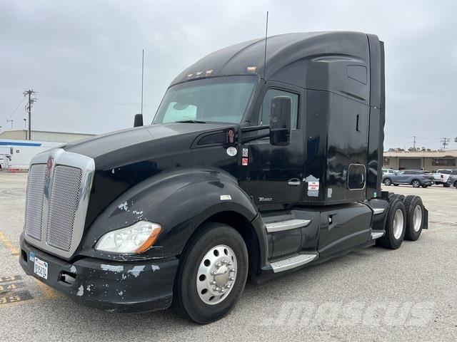 Kenworth T680 وحدات الجر