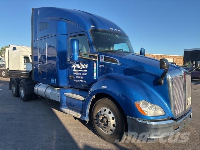 Kenworth T680 وحدات الجر