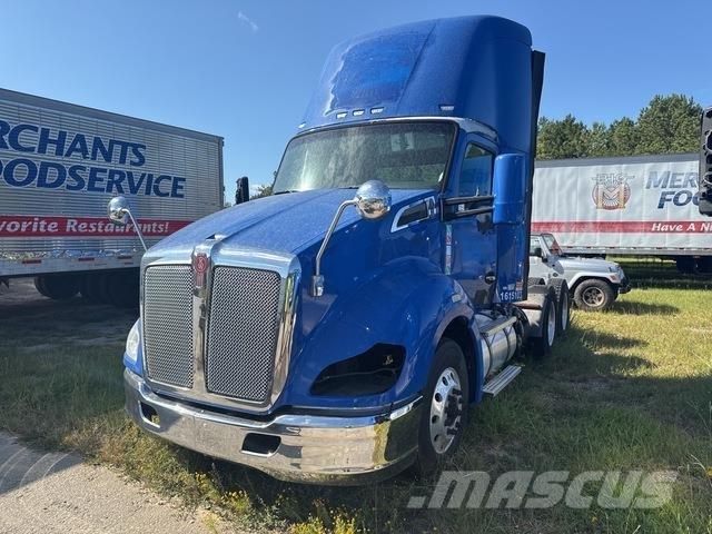 Kenworth T680 وحدات الجر