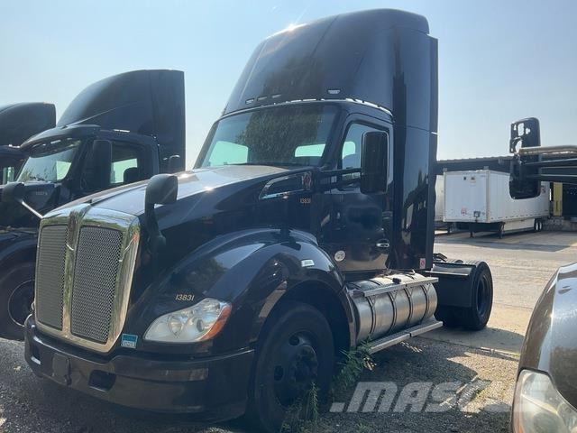 Kenworth T680 وحدات الجر