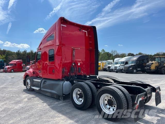Kenworth T680 وحدات الجر