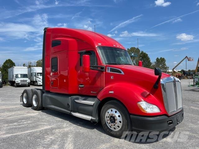Kenworth T680 وحدات الجر