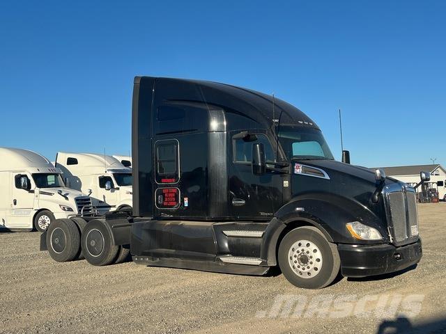 Kenworth T680 وحدات الجر