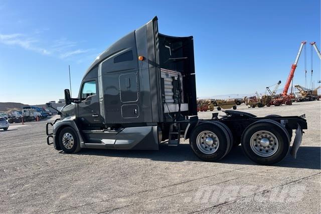 Kenworth T680 وحدات الجر