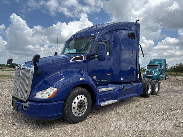 Kenworth T680 وحدات الجر