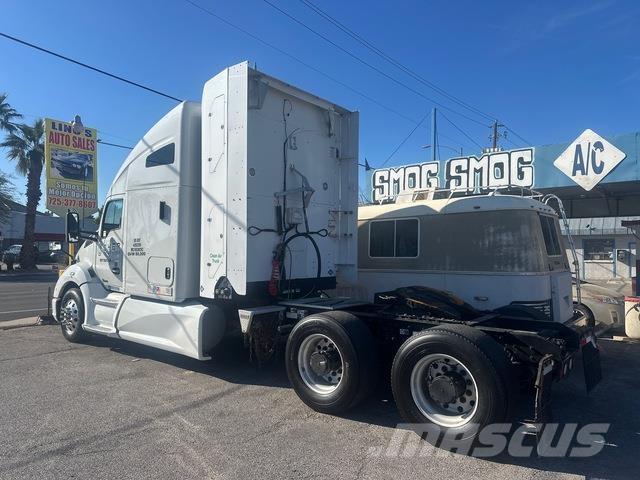 Kenworth T680 وحدات الجر