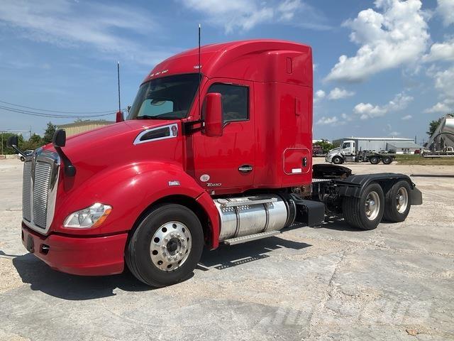 Kenworth T680 وحدات الجر