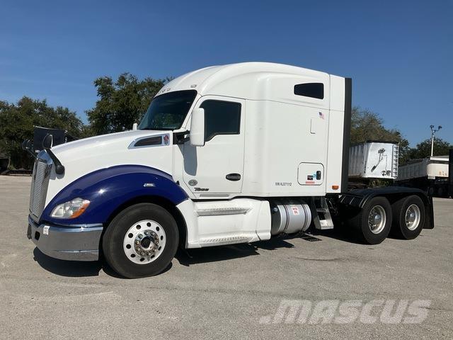 Kenworth T680 وحدات الجر