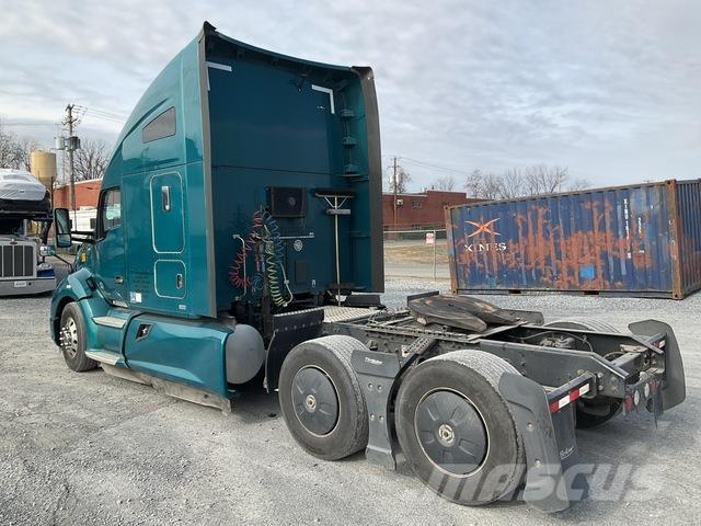 Kenworth T680 وحدات الجر