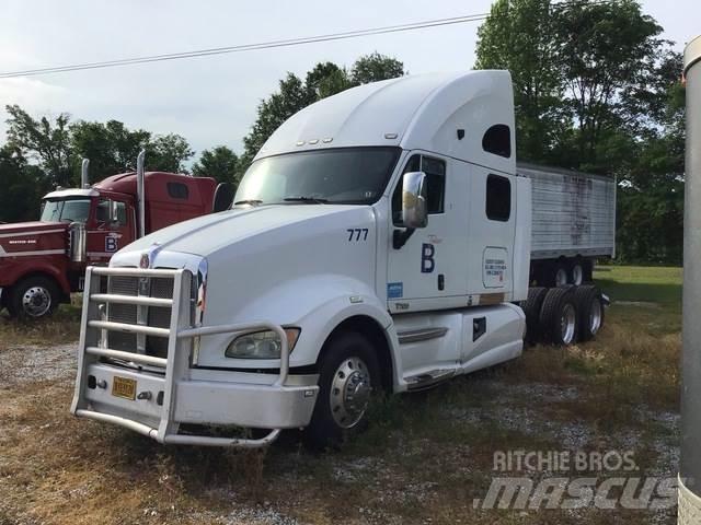 Kenworth T700 وحدات الجر