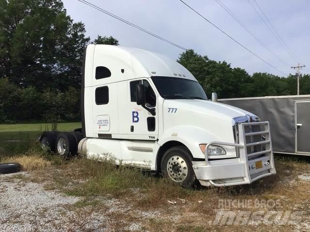 Kenworth T700 وحدات الجر
