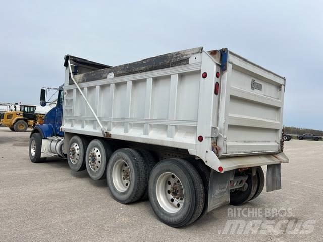 Kenworth T800 شاحنات قلابة
