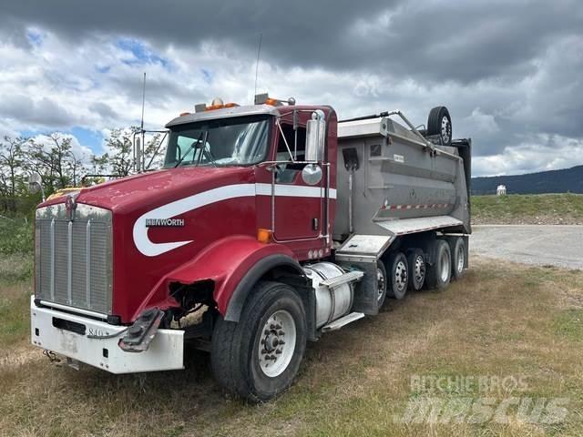 Kenworth T800 شاحنات قلابة