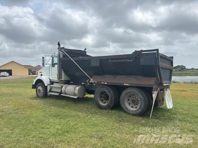 Kenworth T800 شاحنات قلابة
