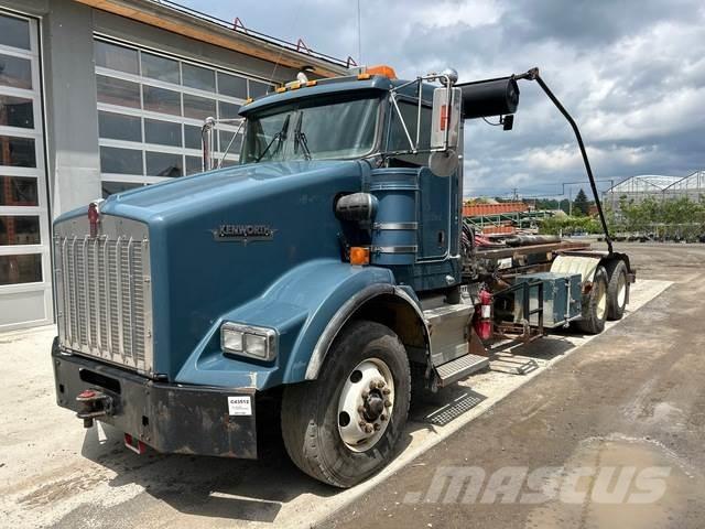 Kenworth T800 شاحنات لوادر