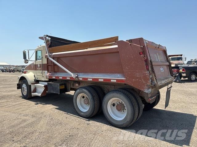 Kenworth T800 شاحنات قلابة
