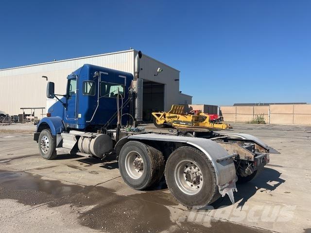 Kenworth T800 وحدات الجر