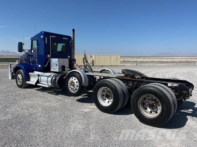 Kenworth T800 وحدات الجر