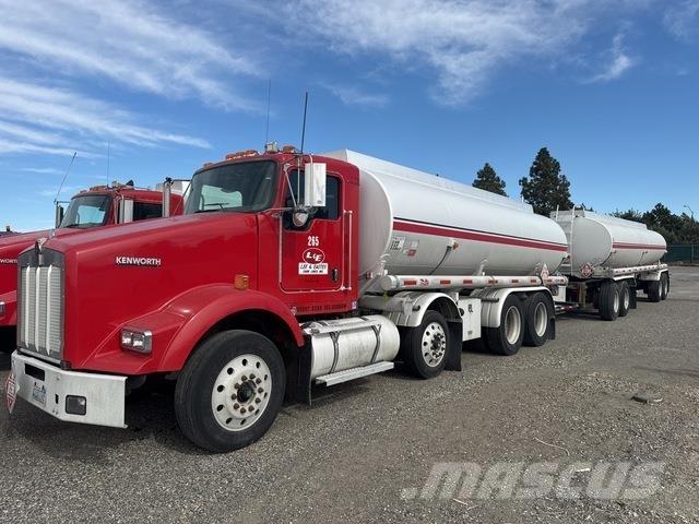 Kenworth T800 شاحنات ذات صهاريج