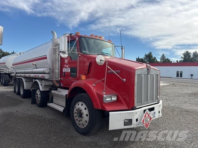 Kenworth T800 شاحنات ذات صهاريج