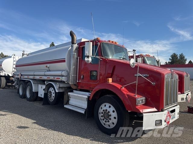 Kenworth T800 شاحنات ذات صهاريج