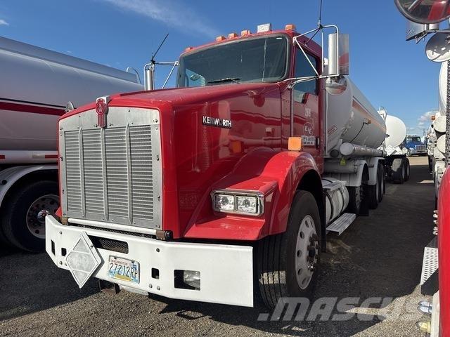 Kenworth T800 شاحنات ذات صهاريج