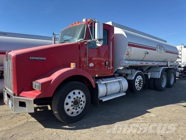 Kenworth T800 شاحنات ذات صهاريج
