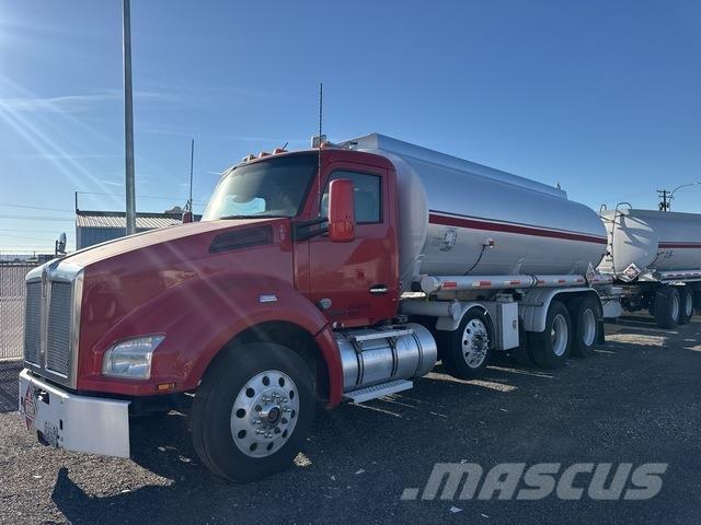 Kenworth T800 شاحنات ذات صهاريج