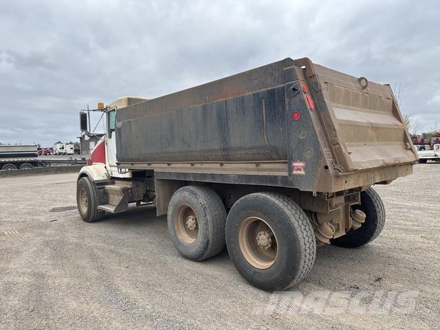 Kenworth T800 شاحنات قلابة