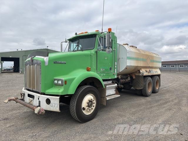 Kenworth T800 صهاريج مياه