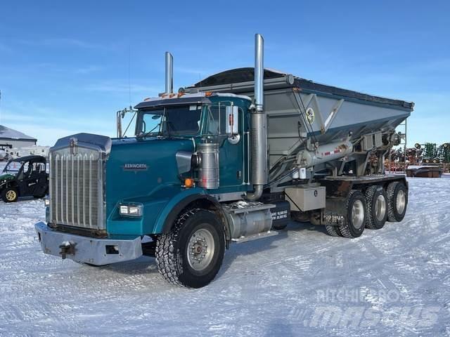 Kenworth T800B ماكينات الحصاة والخرسانة