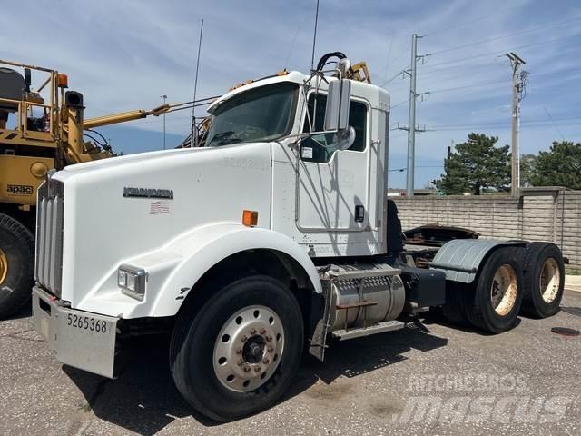Kenworth T800B وحدات الجر